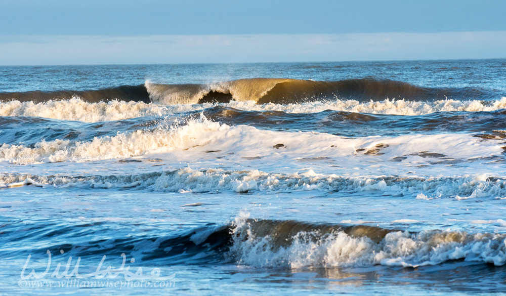 Incoming high tide and blue water waves on Hilton Head Island, South Carolina Picture