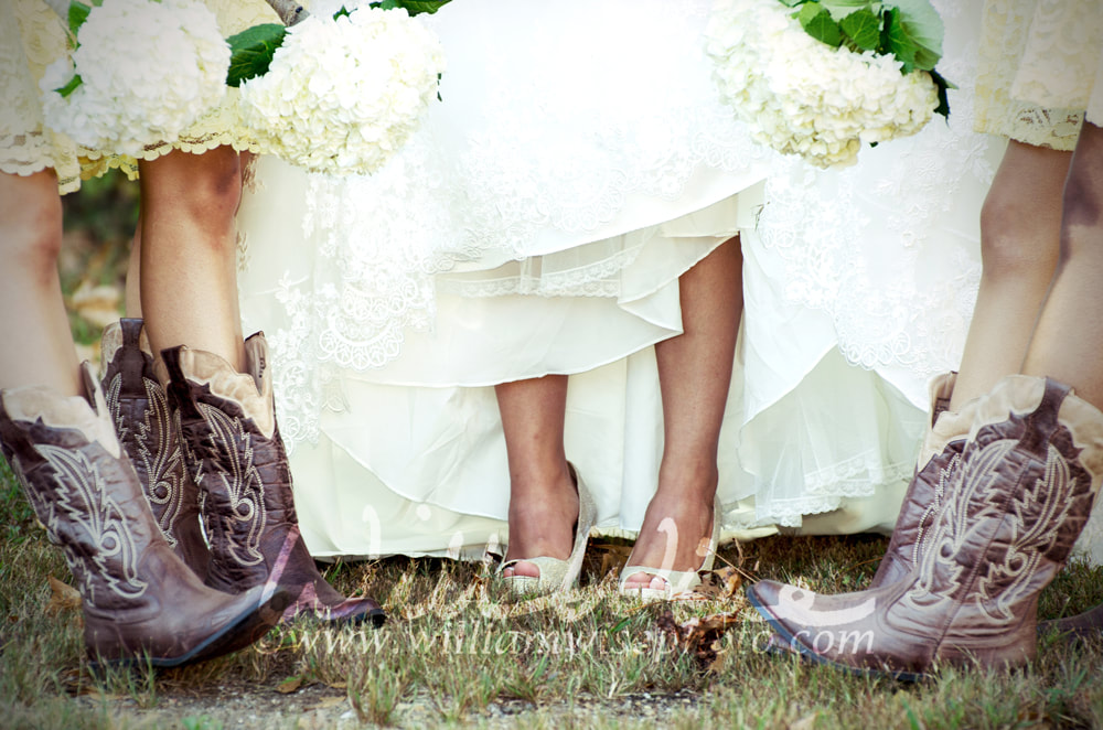 Country wedding bridesmaids in cowboy boots Picture